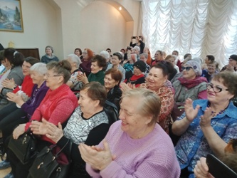 Светлана Глухова организовала концертную программу, посвященную проводам зимы